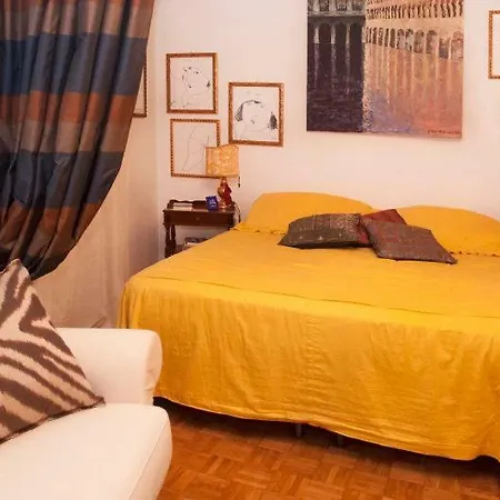 Caerano Di San Marco Sleeps 2 Air Con Appartement Venetië